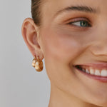 Load image into Gallery viewer, Flared Midi Hoops
