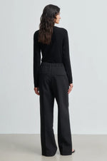 Load image into Gallery viewer, Matima Round Neck LS Tee - Black
