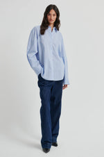 Load image into Gallery viewer, Almine Oversized Shirt - Frozen Fjord
