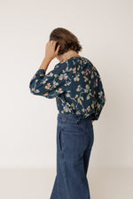 Load image into Gallery viewer, Ruched Detailed Shirt - Marino

