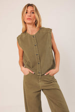 Load image into Gallery viewer, Boxy Twill Vest
