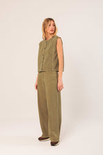 Load image into Gallery viewer, Boxy Twill Vest
