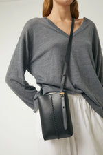 Load image into Gallery viewer, Reece Pocket Bag - Noir
