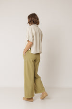 Load image into Gallery viewer, Crop Linen Shirt - Stone
