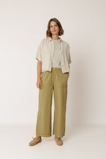 Load image into Gallery viewer, Crop Linen Shirt - Stone

