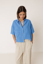 Load image into Gallery viewer, Crop Linen Shirt - Azul
