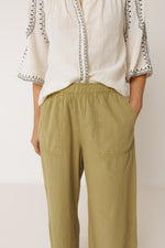 Load image into Gallery viewer, Mateo Straight Poplin Pant - Apple
