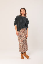 Load image into Gallery viewer, Lara Terry Sweatshirt
