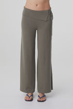Load image into Gallery viewer, Nora Pant - Smokey Olive
