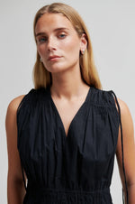 Load image into Gallery viewer, Carpi Top - Black
