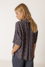 Load image into Gallery viewer, Oversize Block Print Shirt - Dark Blue
