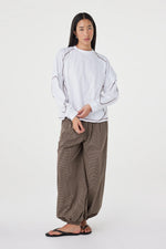 Load image into Gallery viewer, Kesh LS Tee - Cream &amp; Espresso
