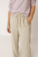 Load image into Gallery viewer, Flowy Pant - Natural
